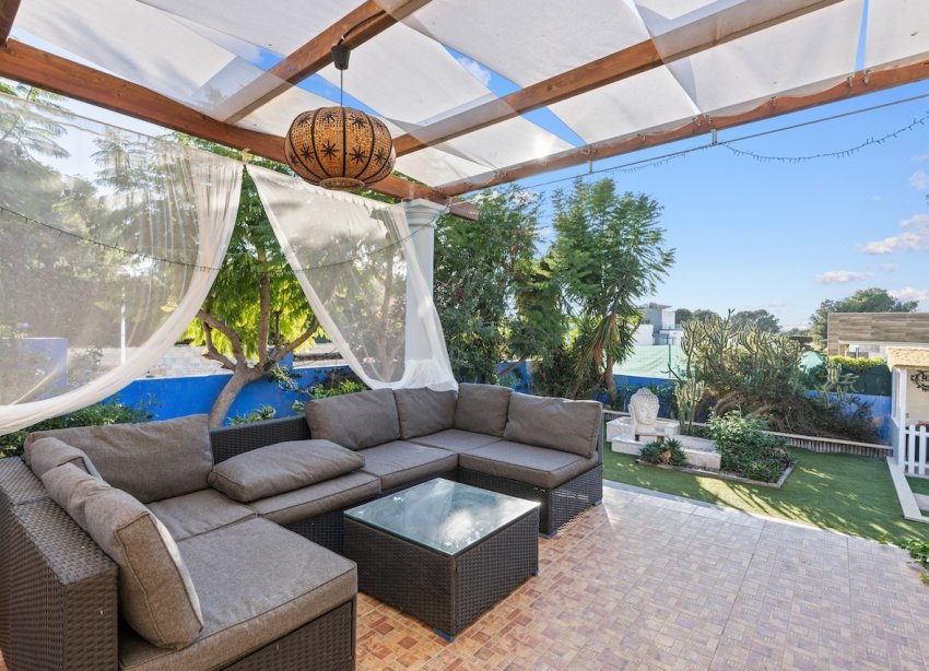 Resale - Villa - Santa Pola - El Poble Llevanti