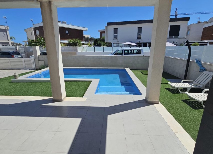 Resale - Villa - Santa Pola - Gran Alacant