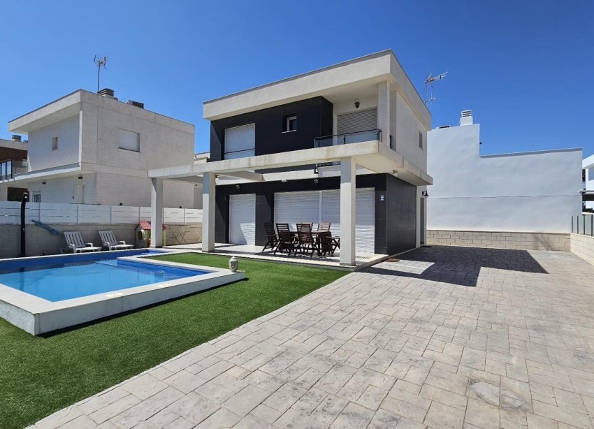 Resale - Villa - Santa Pola - Gran Alacant