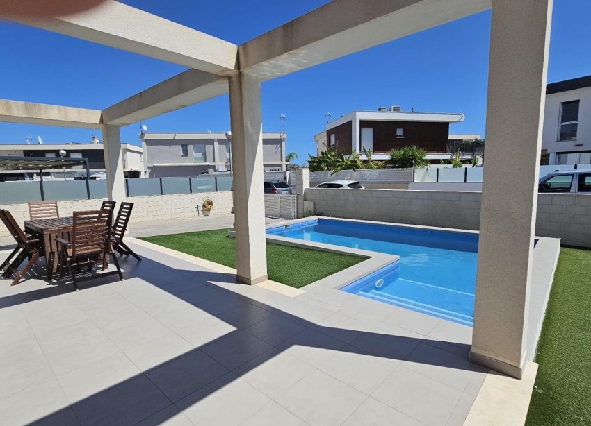 Resale - Villa - Santa Pola - Gran Alacant