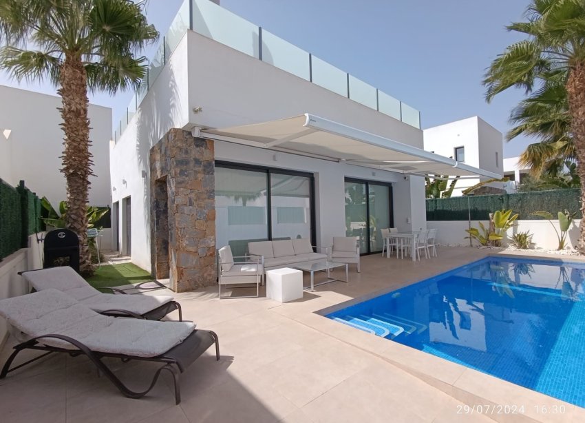 Resale - Villa - Santiago de la ribera - Dos mares