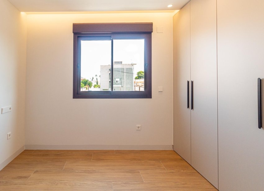 Resale - Villa - Santiago de la Ribera - Playa de santiago de la ribera