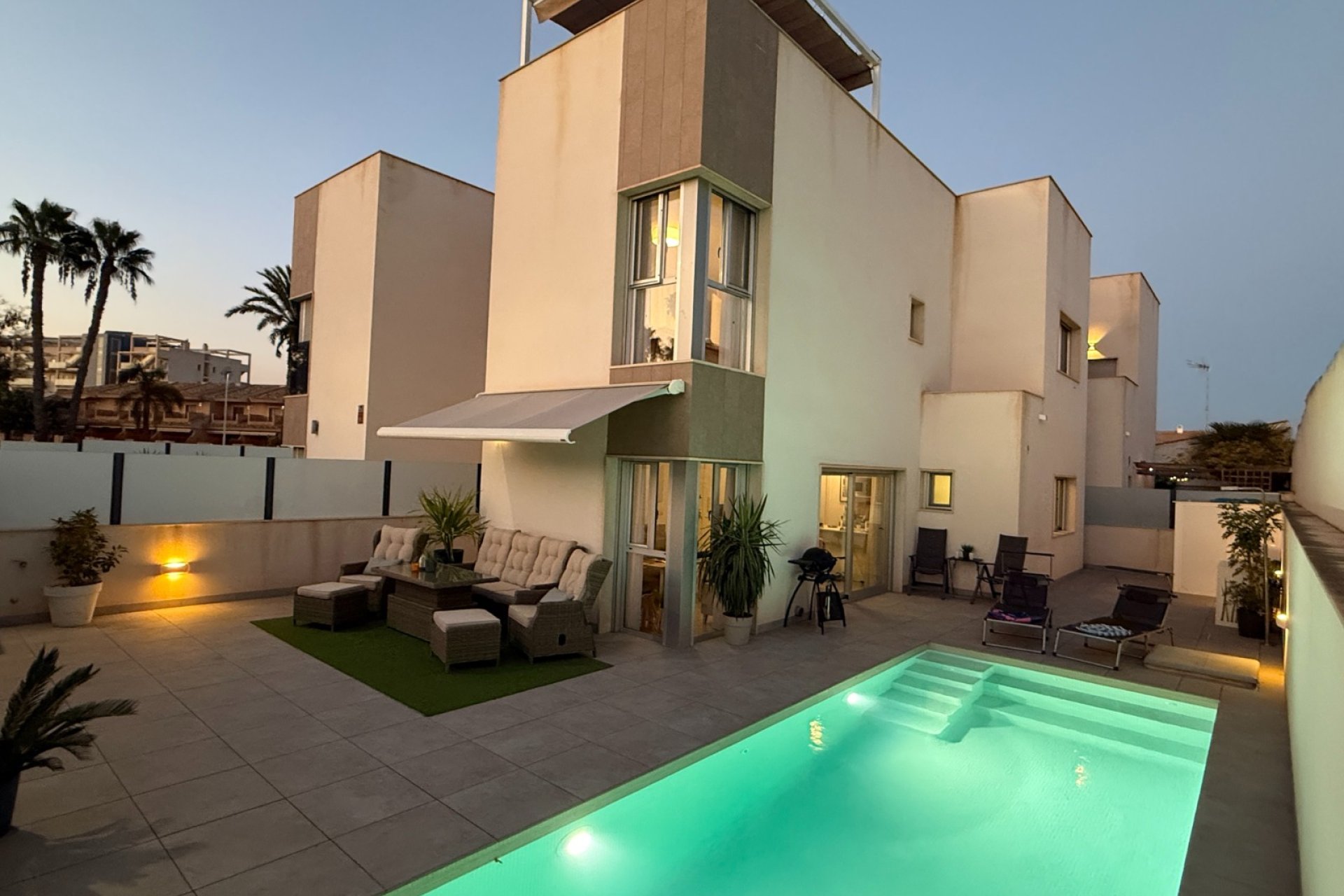 Resale - Villa - Santiago de la Ribera - Zona De La Playa