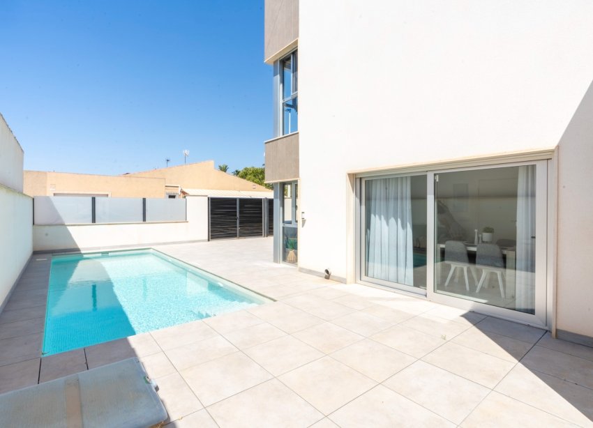 Resale - Villa - Santiago de la Ribera - Zona De La Playa