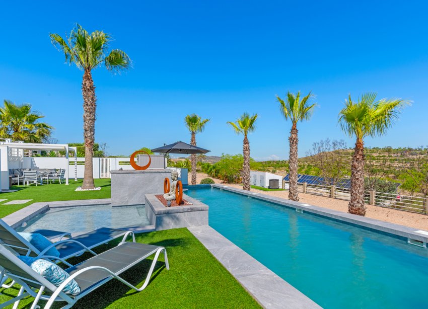 Resale - Villa - Torremendo