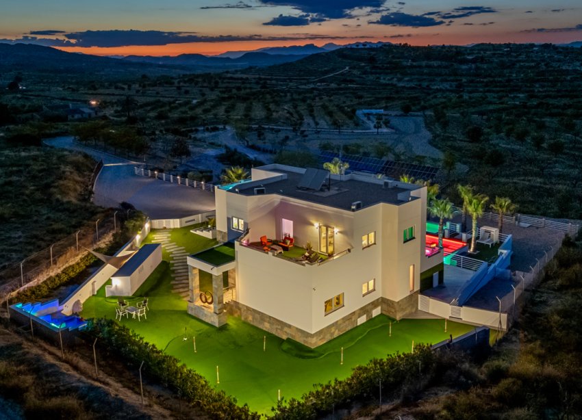 Resale - Villa - Torremendo