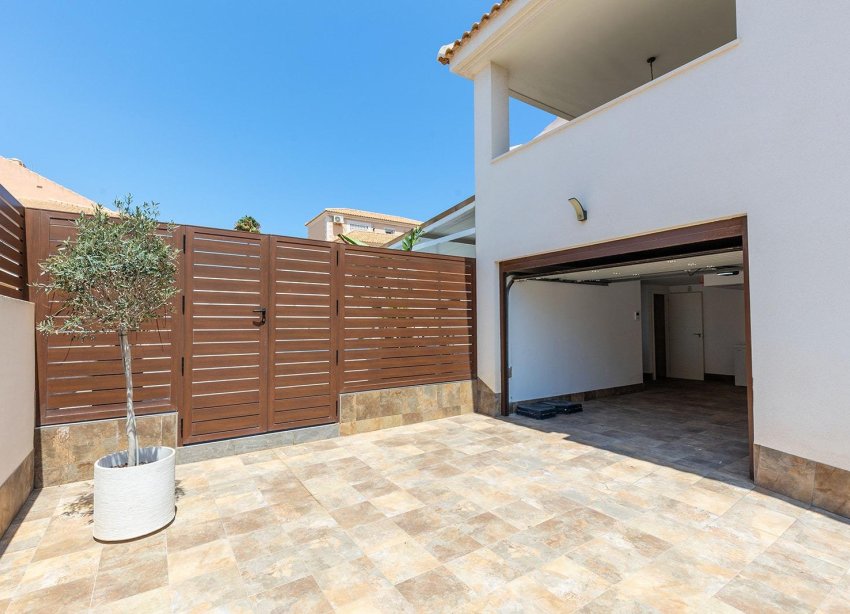 Resale - Villa - Torrevieja - Aguas Nuevas