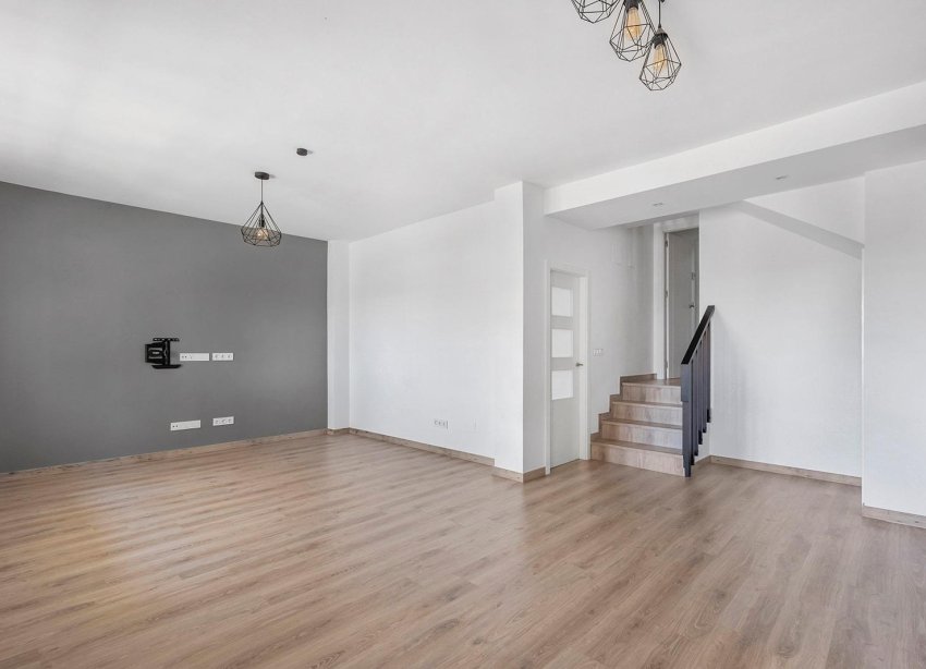 Resale - Villa - Torrevieja - Aguas Nuevas