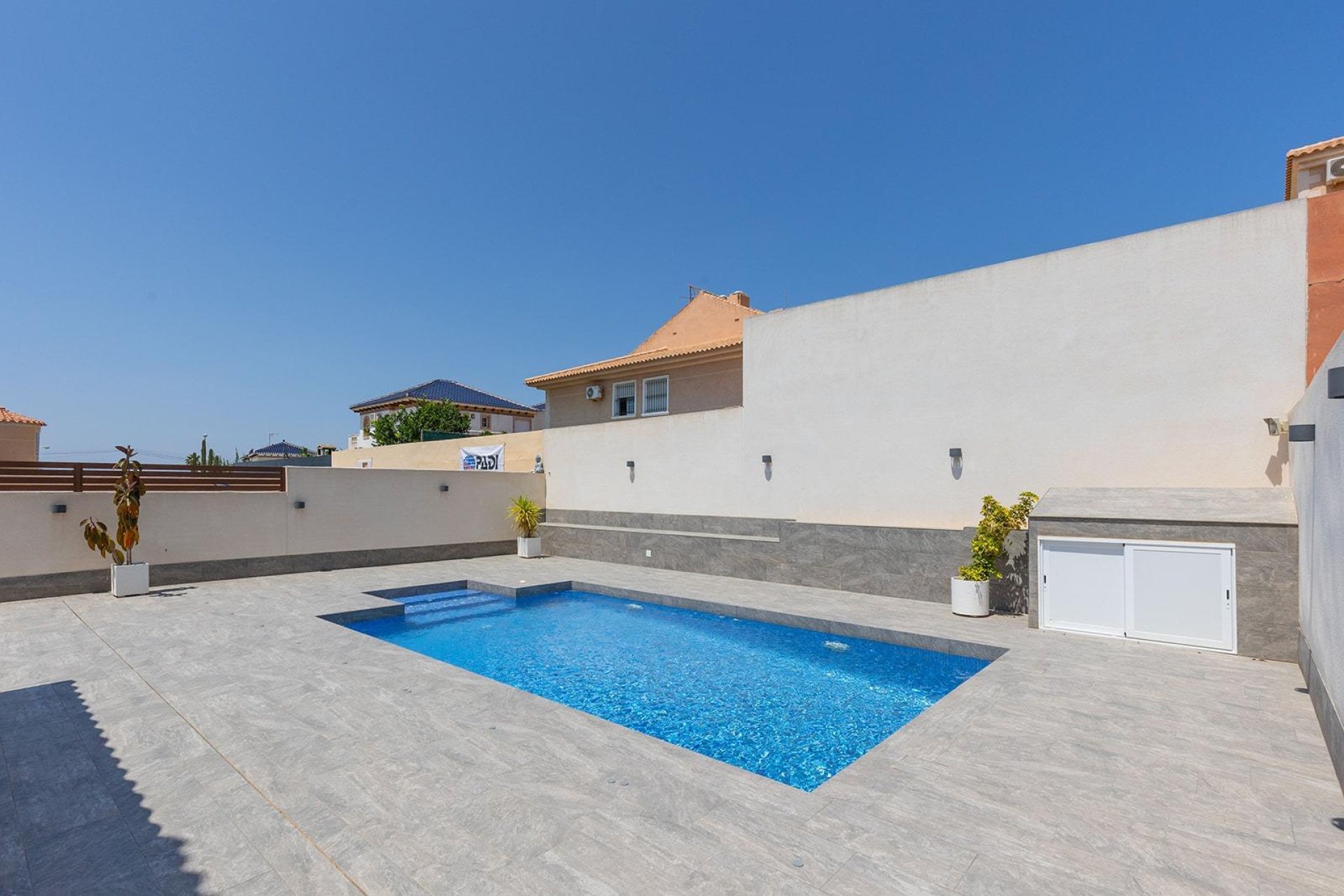 Resale - Villa - Torrevieja - Aguas Nuevas
