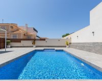 Resale - Villa - Torrevieja - Aguas Nuevas
