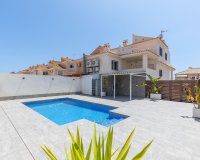 Resale - Villa - Torrevieja - Aguas Nuevas