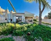 Resale - Villa - Torrevieja - Aguas Nuevas