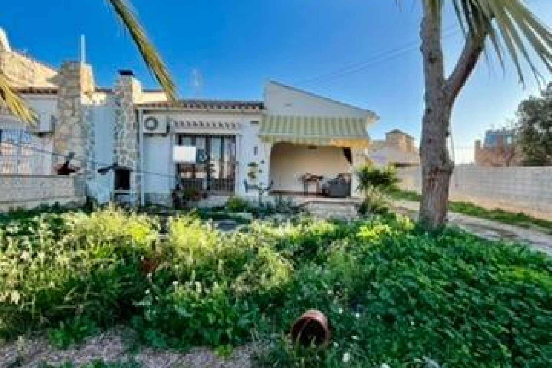 Resale - Villa - Torrevieja - Aguas Nuevas