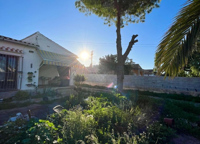 Resale - Villa - Torrevieja - Aguas Nuevas