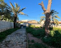 Resale - Villa - Torrevieja - Aguas Nuevas