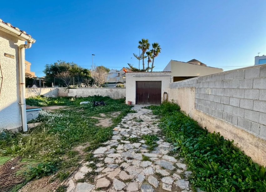 Resale - Villa - Torrevieja - Aguas Nuevas