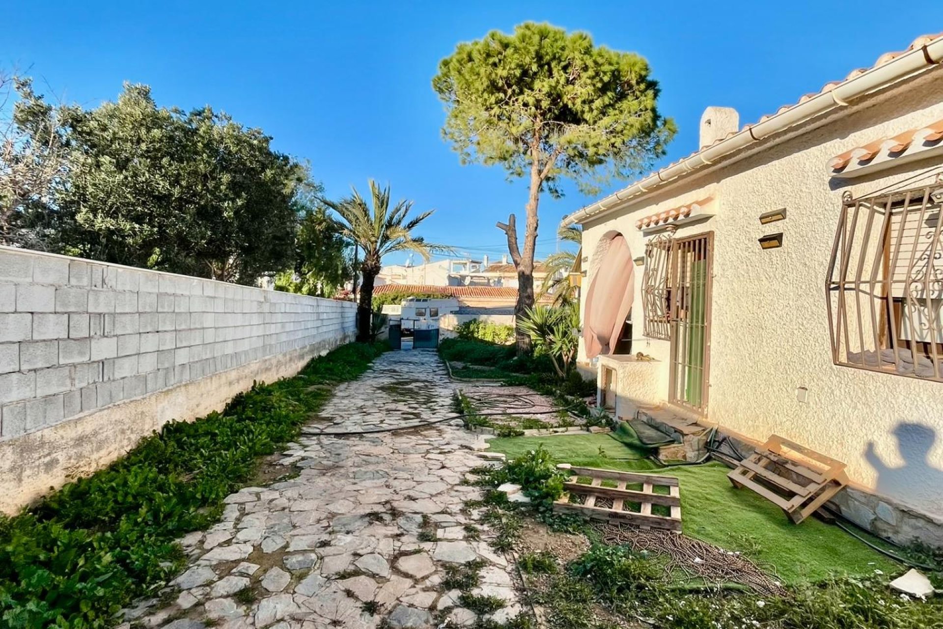 Resale - Villa - Torrevieja - Aguas Nuevas