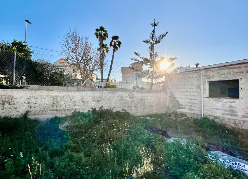 Resale - Villa - Torrevieja - Aguas Nuevas