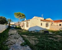 Resale - Villa - Torrevieja - Aguas Nuevas