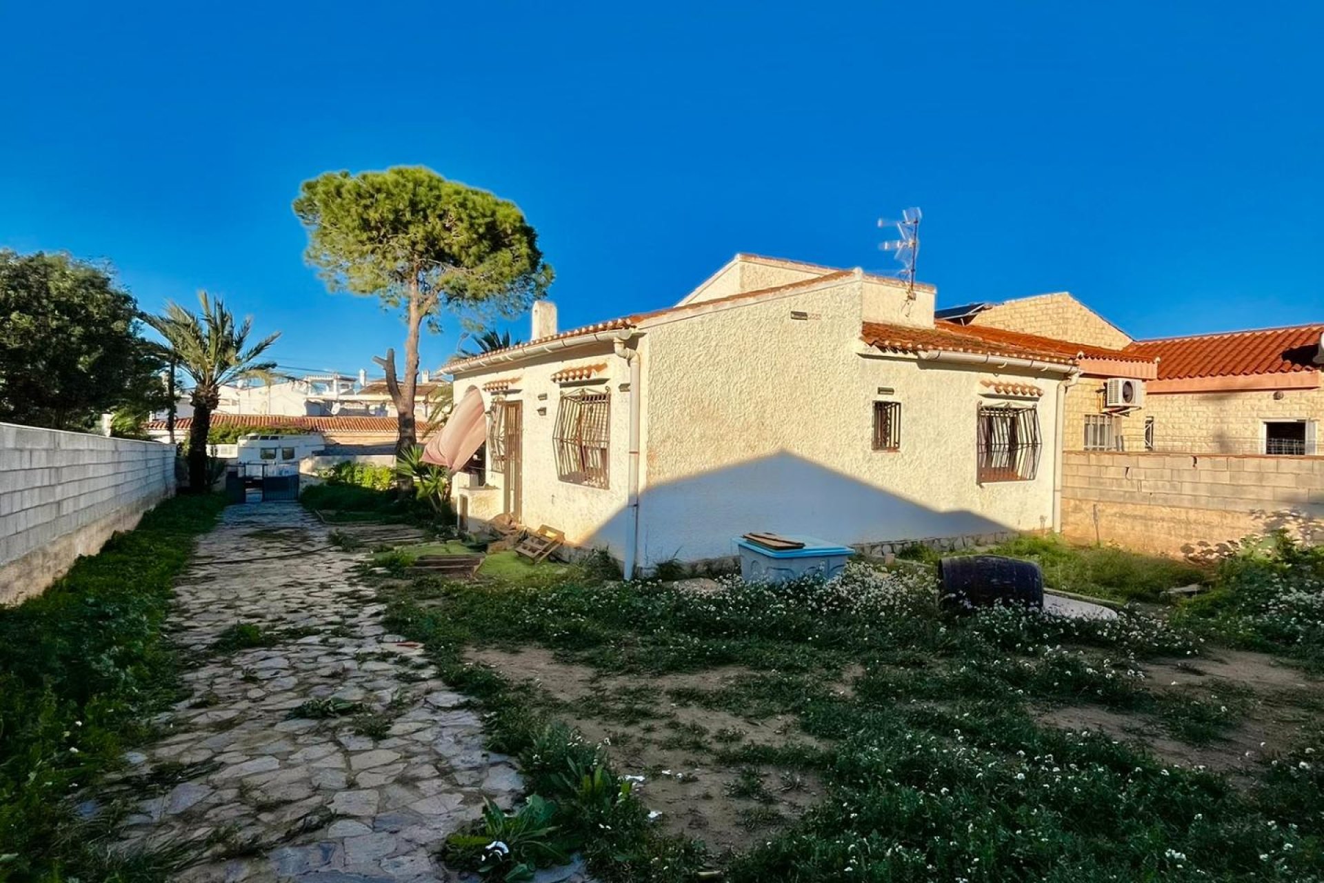 Resale - Villa - Torrevieja - Aguas Nuevas