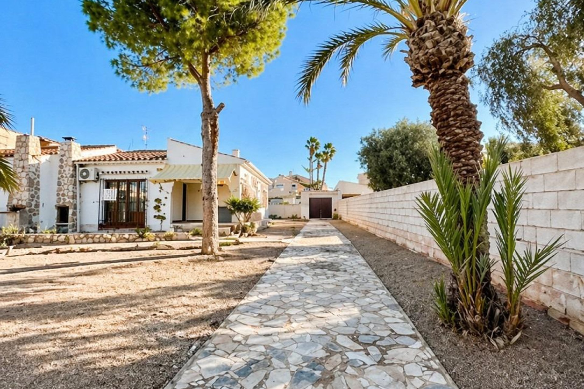 Resale - Villa - Torrevieja - Aguas Nuevas