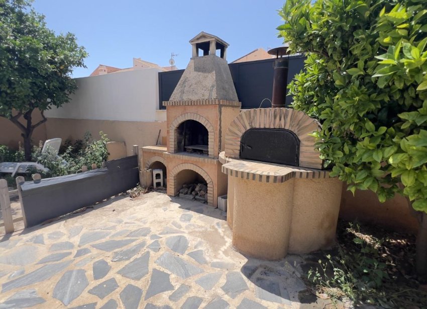 Resale - Villa - Torrevieja - Aguas Nuevas