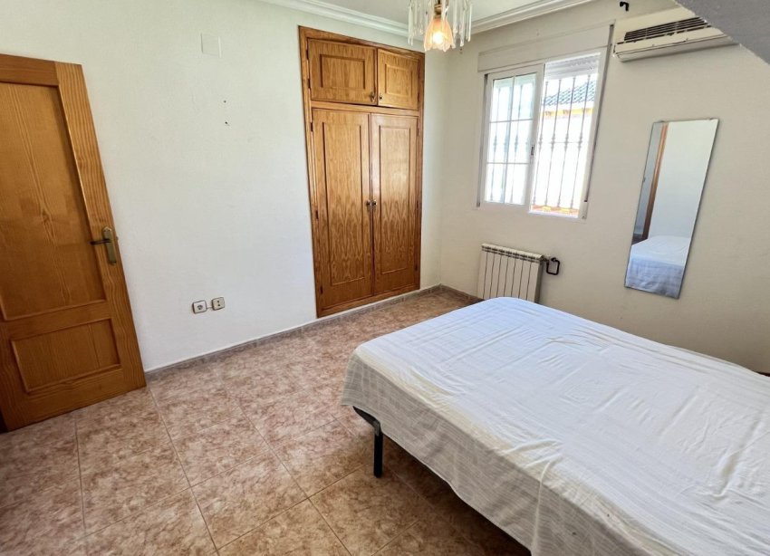 Resale - Villa - Torrevieja - Aguas Nuevas