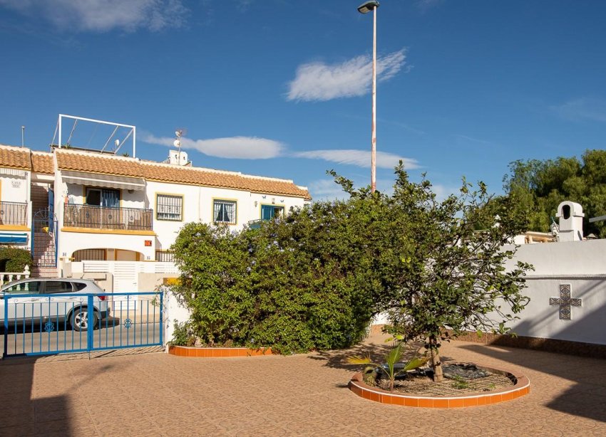 Resale - Villa - Torrevieja - Centro