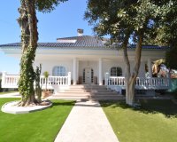 Resale - Villa - Torrevieja - Centro