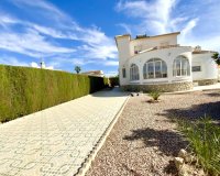 Resale - Villa - Torrevieja - Centro