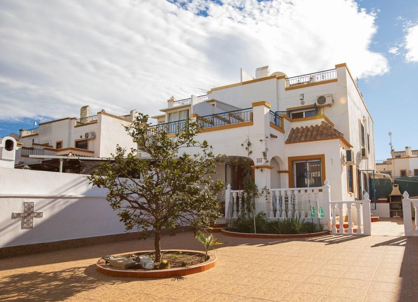 Resale - Villa - Torrevieja - Centro