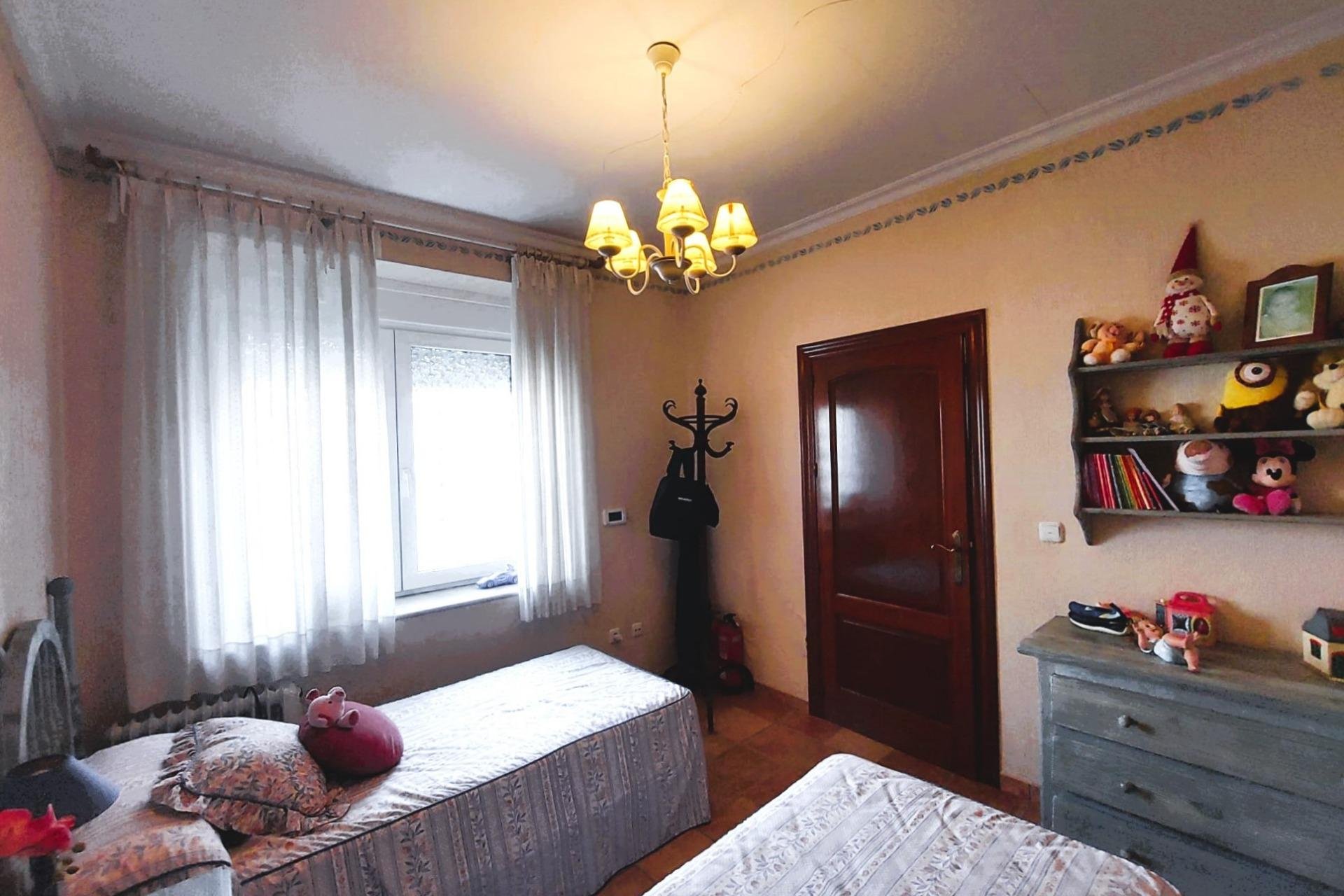 Resale - Villa - Torrevieja - Centro