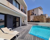 Resale - Villa - Torrevieja - Costa Blanca