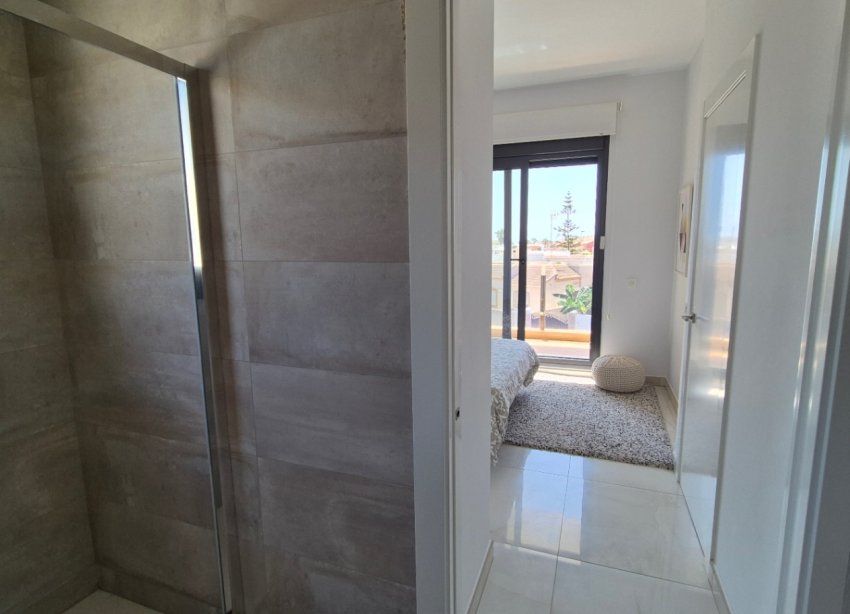 Resale - Villa - Torrevieja - Costa Blanca