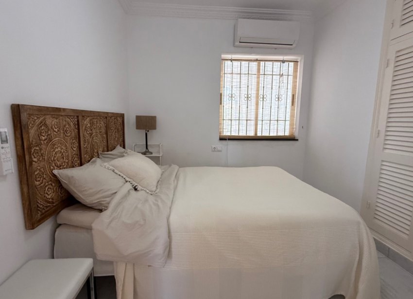 Resale - Villa - Torrevieja - Costa Blanca