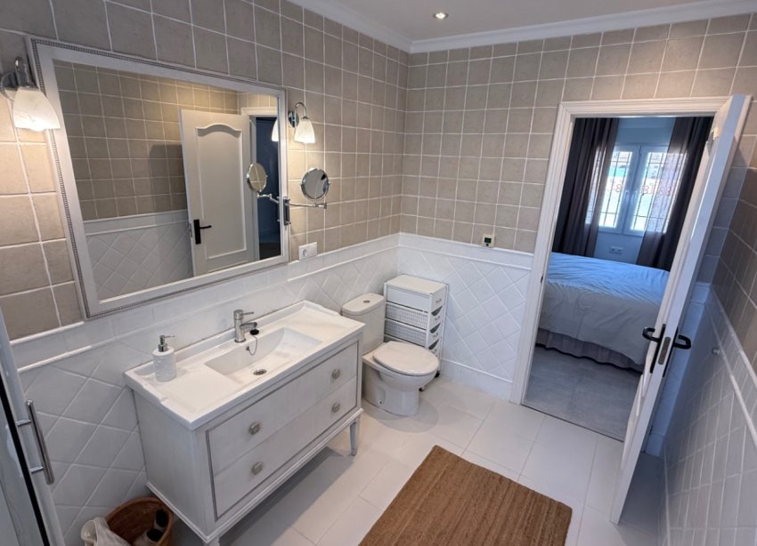 Resale - Villa - Torrevieja - Costa Blanca