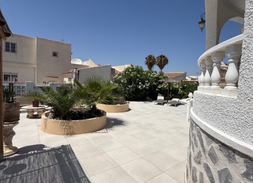 Resale - Villa - Torrevieja - Costa Blanca