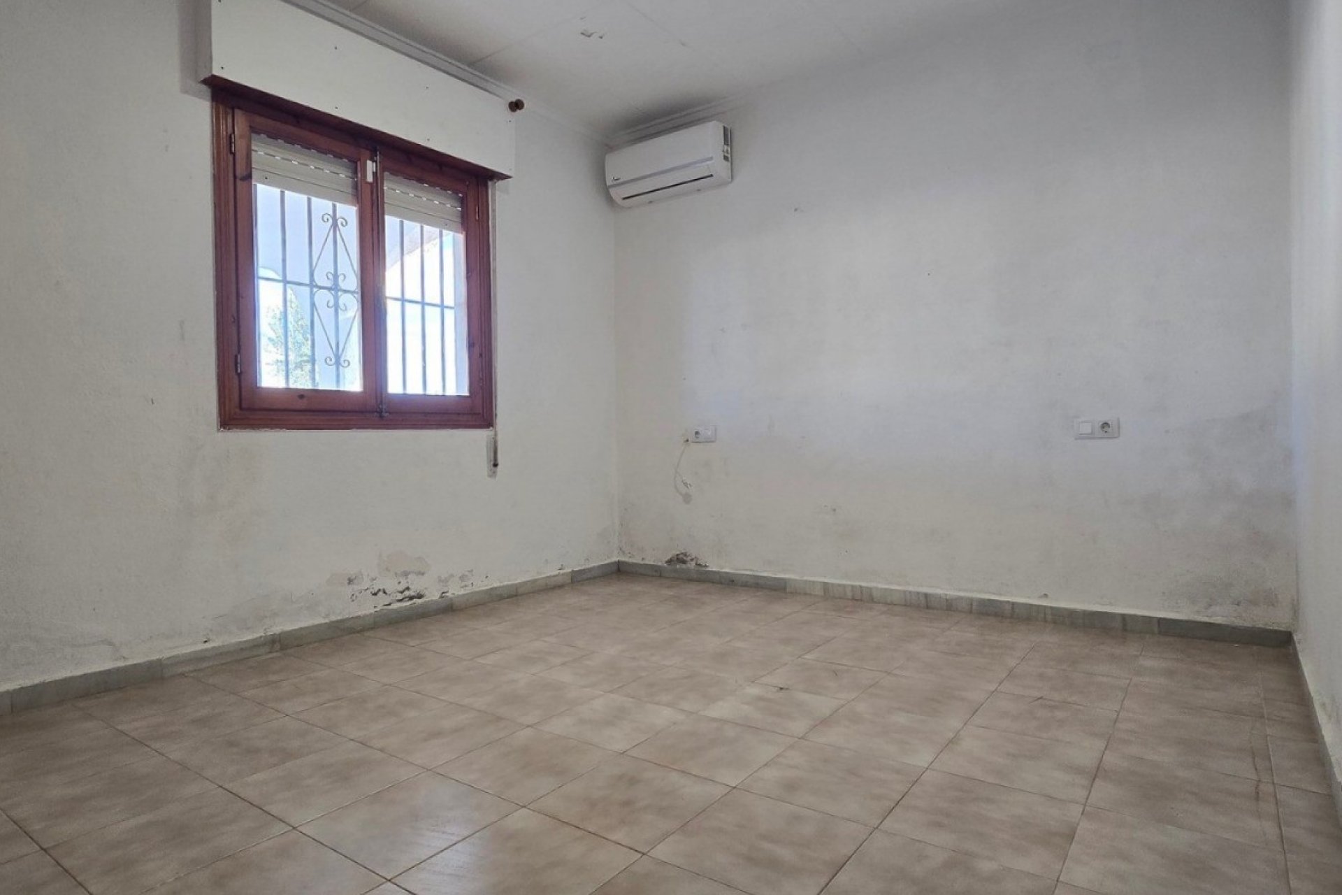 Resale - Villa - Torrevieja - El Chaparal