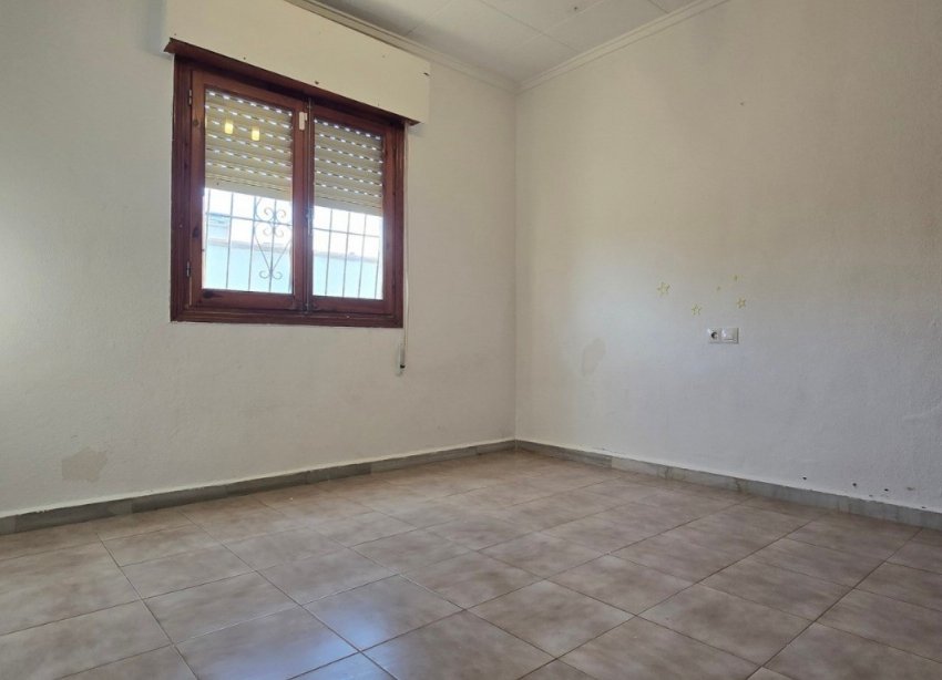 Resale - Villa - Torrevieja - El Chaparal