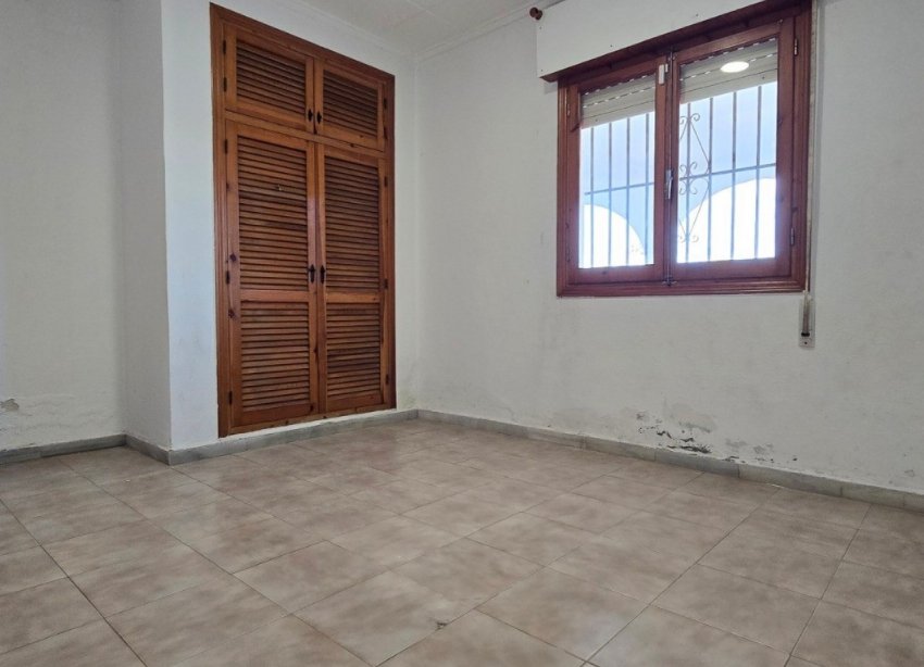 Resale - Villa - Torrevieja - El Chaparal