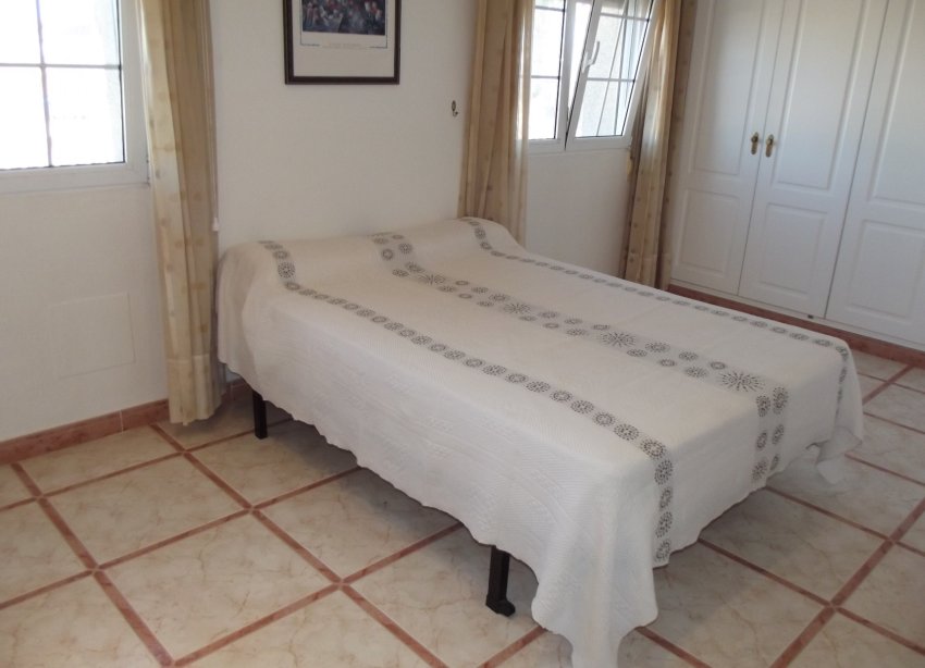 Resale - Villa - Torrevieja - El Chaparral