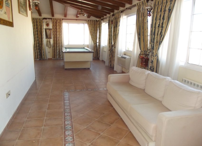 Resale - Villa - Torrevieja - El Chaparral