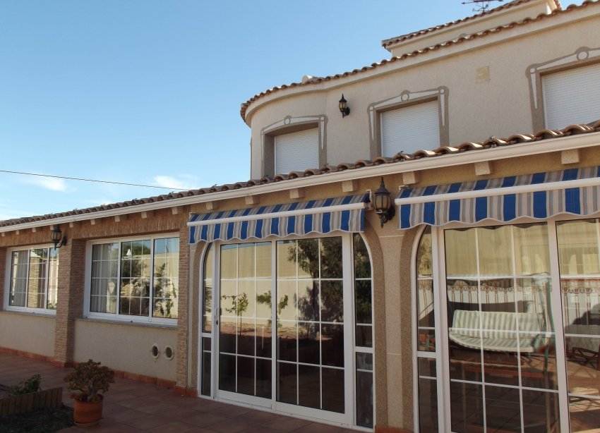 Resale - Villa - Torrevieja - El Chaparral