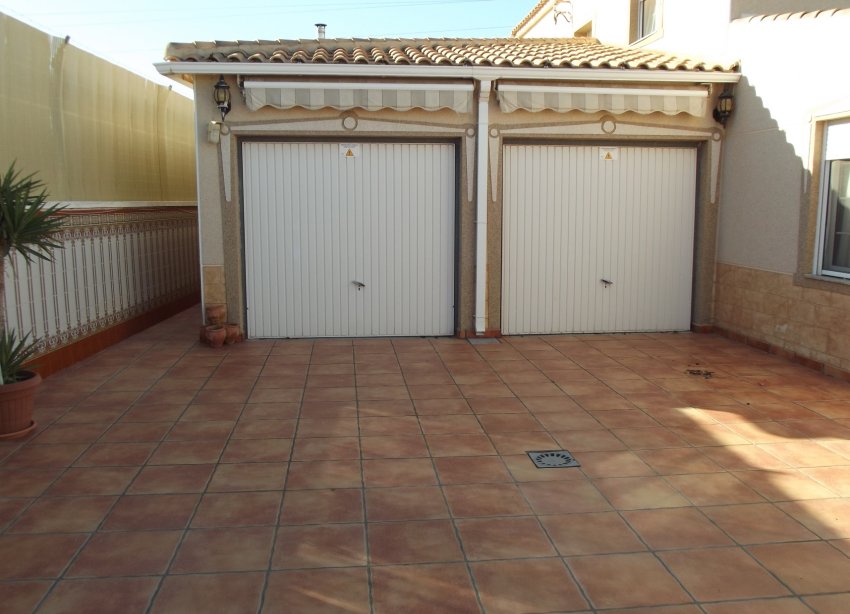 Resale - Villa - Torrevieja - El Chaparral