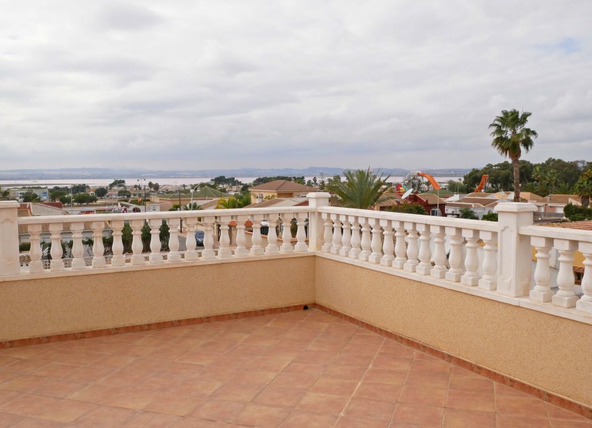 Resale - Villa - Torrevieja - El Chaparral