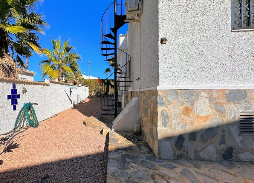 Resale - Villa - Torrevieja - El Chaparral