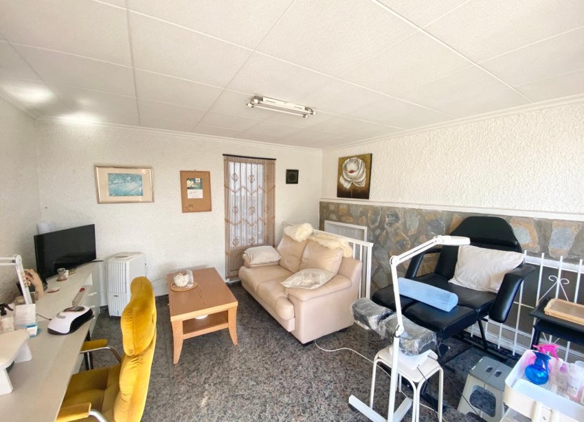 Resale - Villa - Torrevieja - El Chaparral