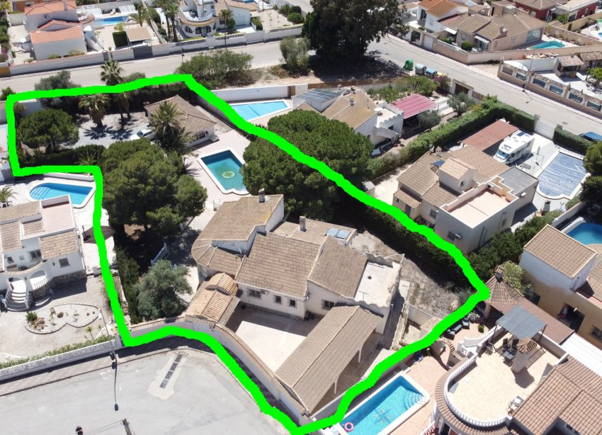 Resale - Villa - Torrevieja - El Chaparral