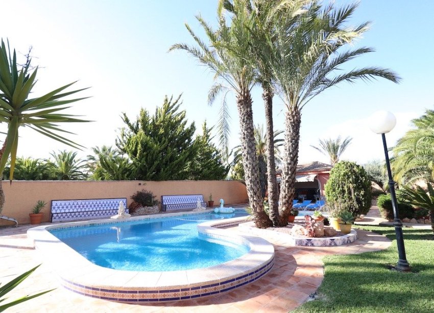 Resale - Villa - Torrevieja - El chaparral