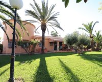 Resale - Villa - Torrevieja - El chaparral